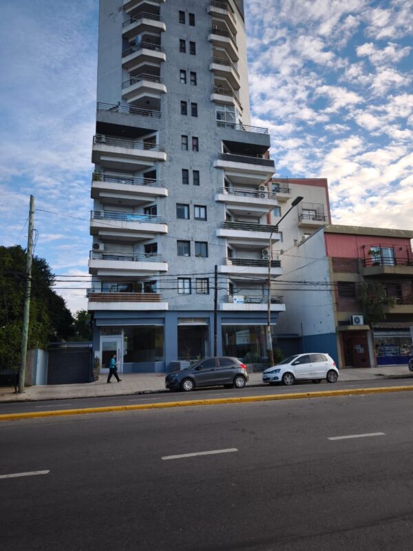 Departamento sobre Perón 2083, en torre Pleir Air - Imagen 2