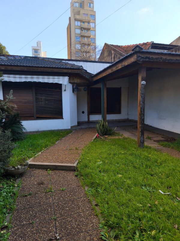 Venta de casa en Maestro A. D'Elía 2143 - Imagen 2