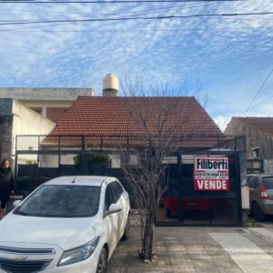Casa en Peluffo 875