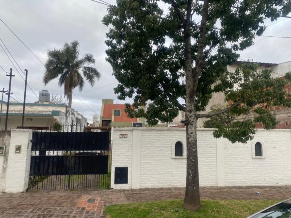 Casa sobre Pringles 1875