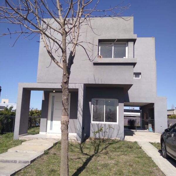 Casa en San Alfonso lote 81 Pilar